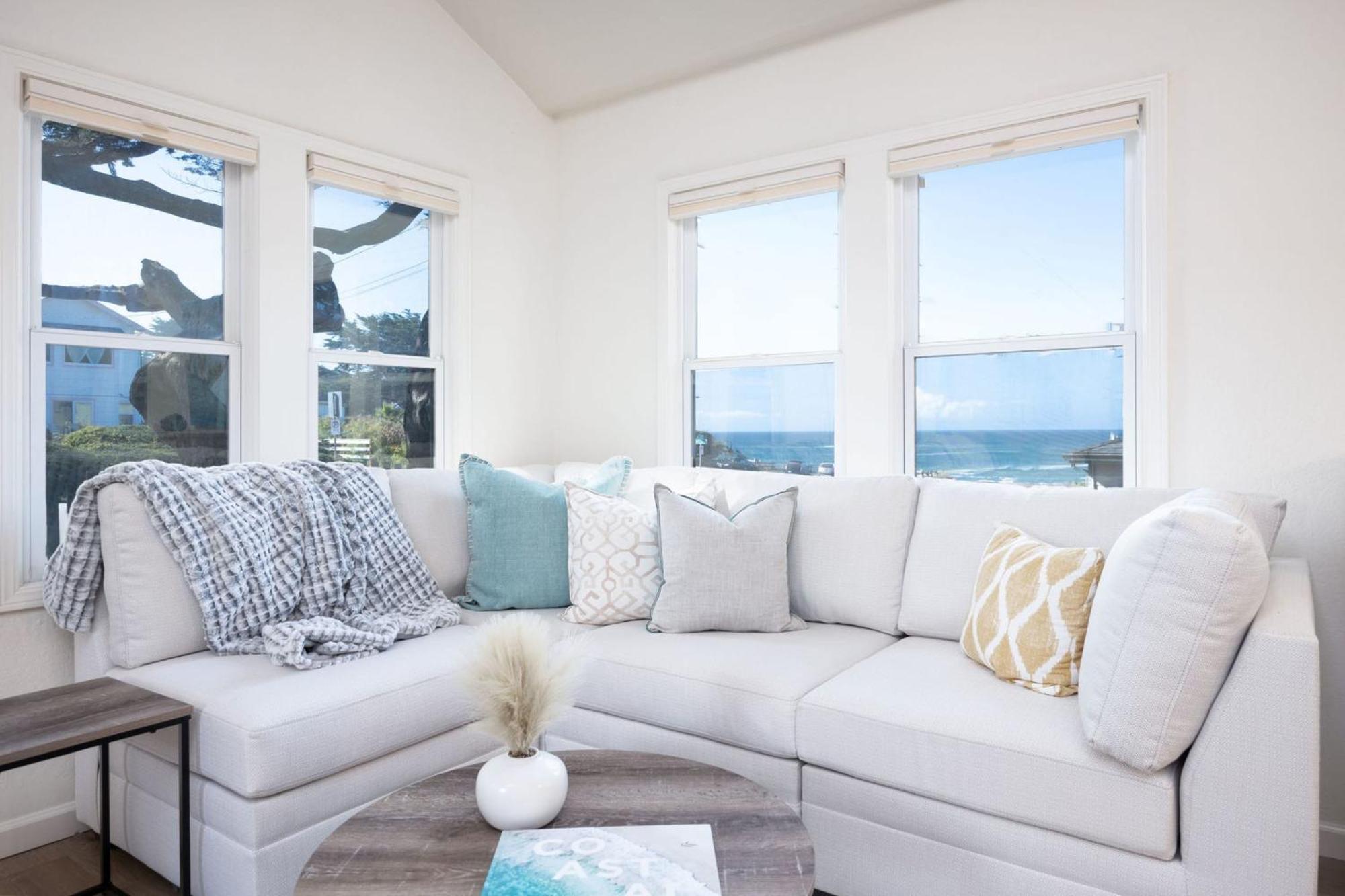 Oceanview Paradise Walk To Trails Food Family Activities